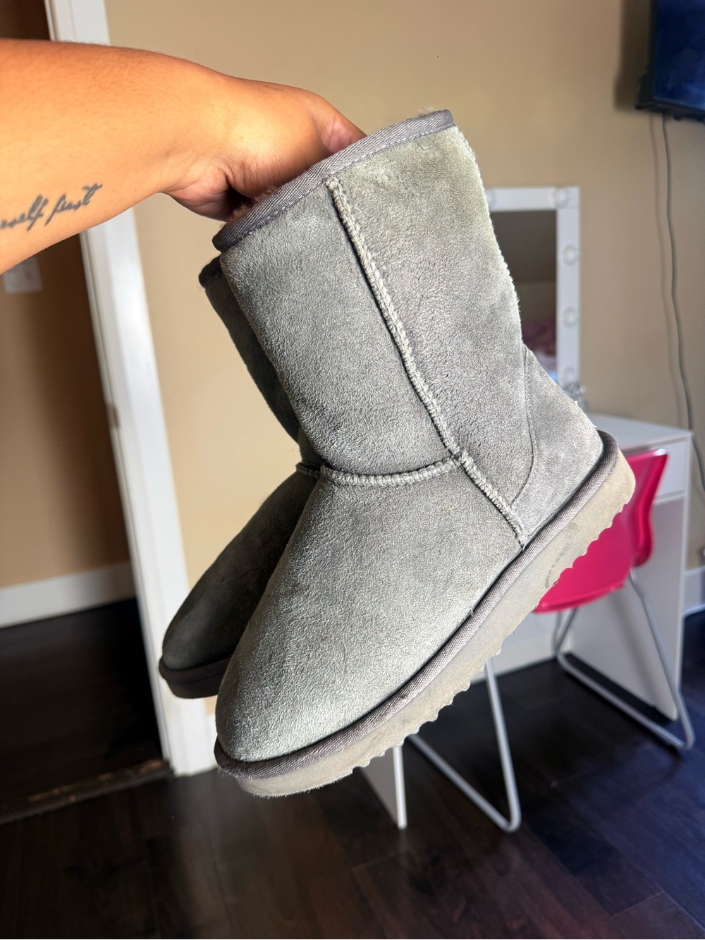 🤍 UGG Australia Classic‎ Short II Boots – Grey Sheepskin - Picture 7 of 16